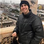 Laureato al Saint Louis in Musica Elettronica e Fonia posso aiutare in qualunque conoscenza musicale online